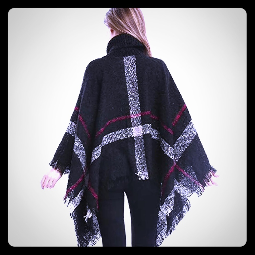 🎉🎉💥💫HOST PICK💫⭐️🎯🎉🎉Black Batwing Poncho